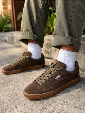 Puma Suede Classic XXI Sneakers Men’s US 9.5 Sugared Almond Wild Willow Gum